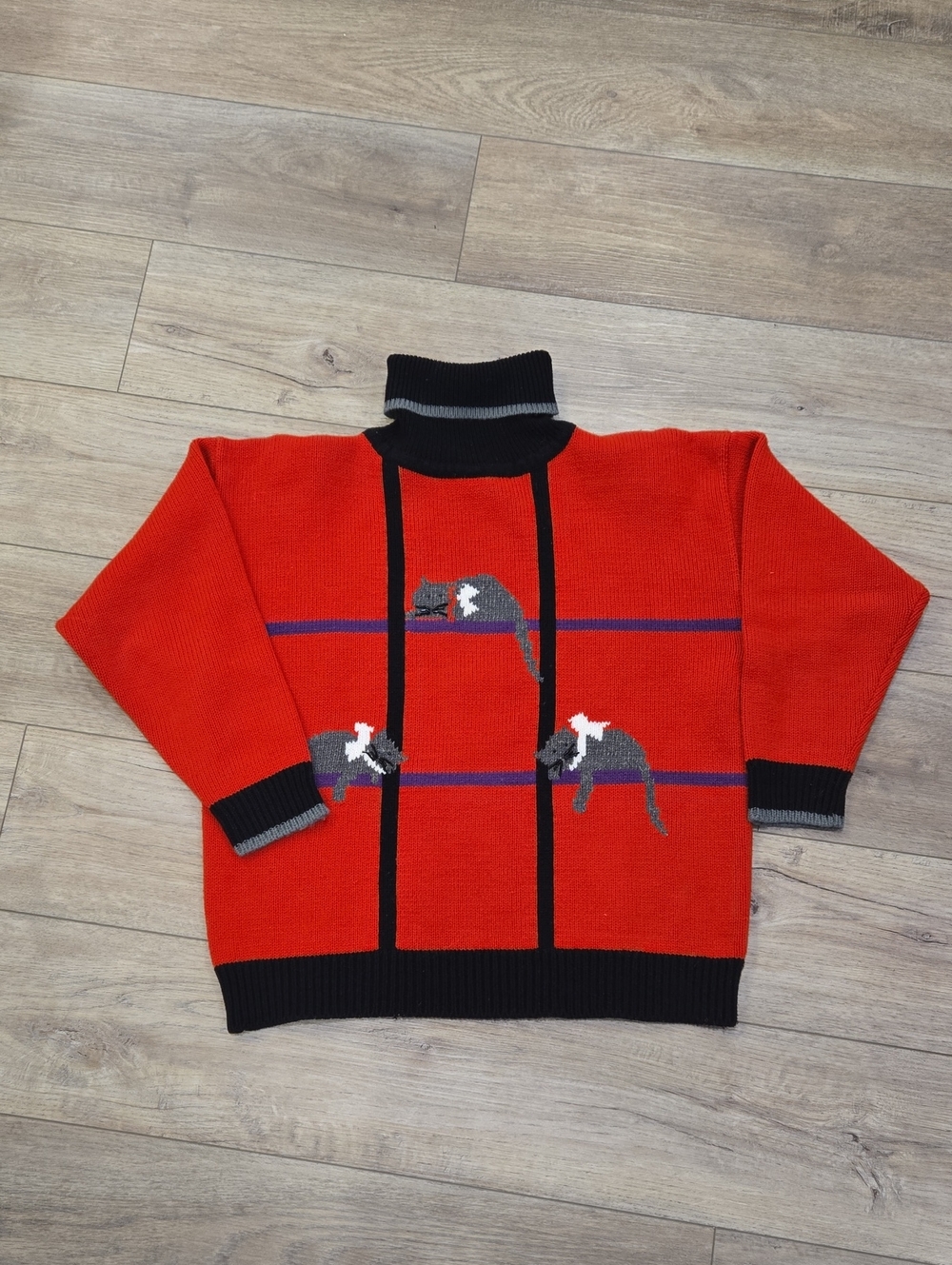 Retro 80's /90's Red Cat-Pattern Turtleneck Beaded Sweater - Picture 10 of 10